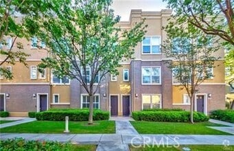 Building Photo - 1134 Elfstrom Dr