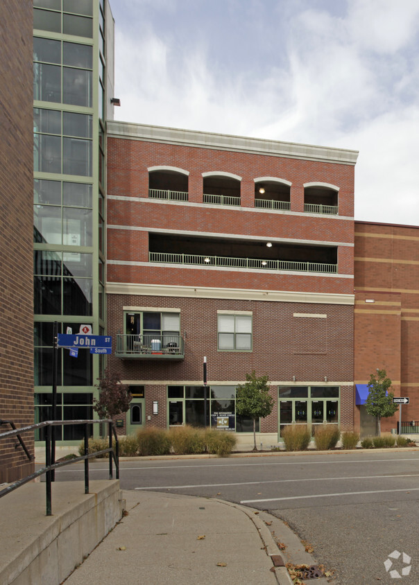 Building Photo - Kalamazoo Commons