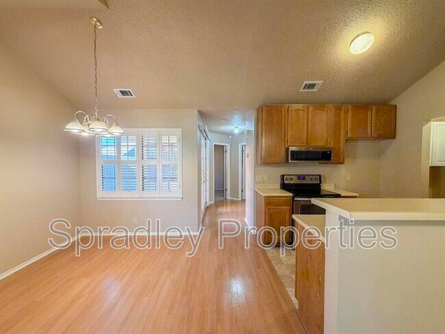 Foto del edificio - 5107 Canyon Creek Dr