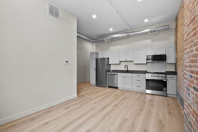 Building Photo - 266 E Michigan Ave