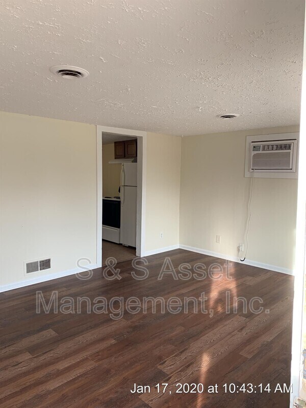 Primary Photo - 4016 Ingham St