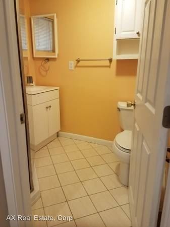 Building Photo - 545 Westbrook Dr