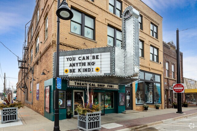 Frisbie Park is located just a couple minutes from Historic Valley Junction, home of a myriad of shops, boutiques, restaurants, and nightlife