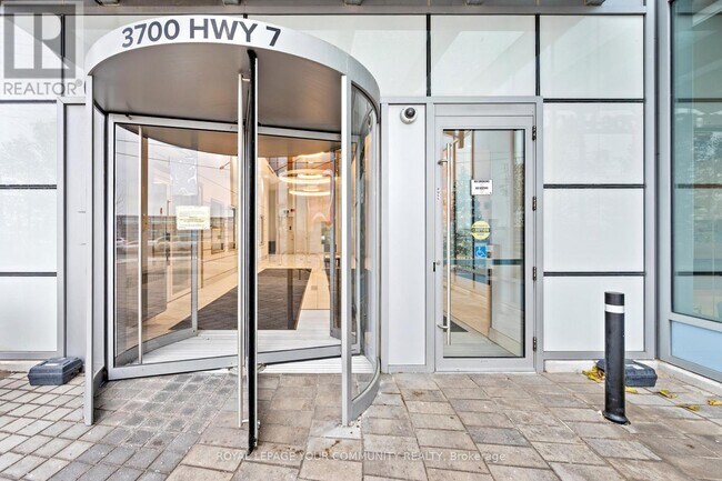 Photo du bâtiment - 3700 Hwy 7