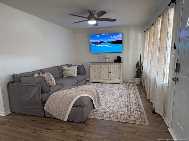 Foto del edificio - 4334 Forest View Dr