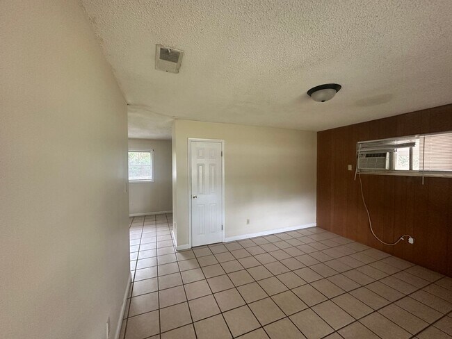 Foto del edificio - Cozy 3 bedroom/1 bath home!