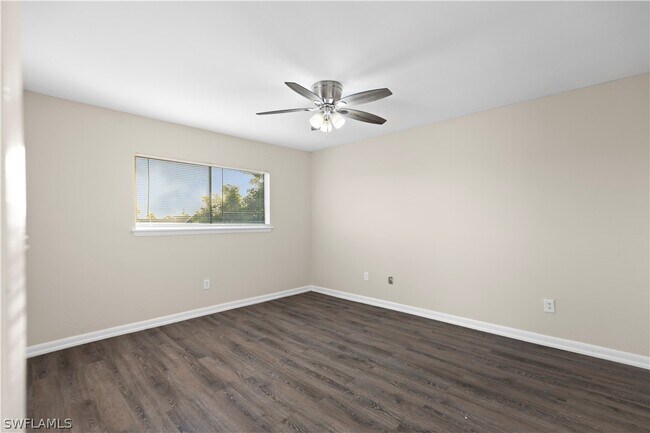 Foto del edificio - 3911 Country Club Blvd