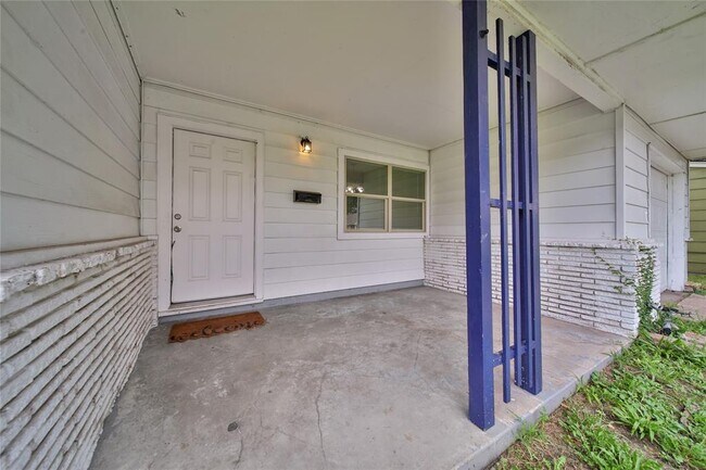Building Photo - 5318 Newkirk Ln