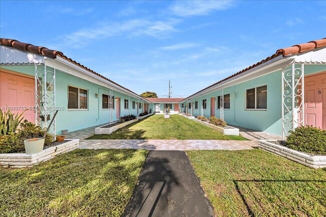 Building Photo - 1839 Funston St