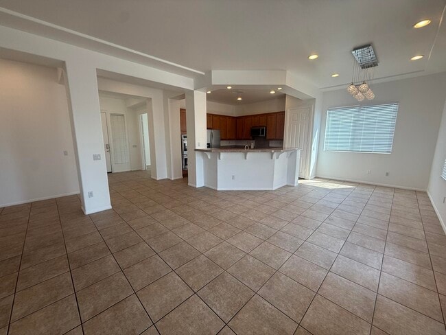 Building Photo - 103 Romanza Ln