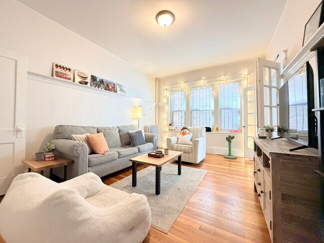 Foto del edificio - 117 Glenville Ave