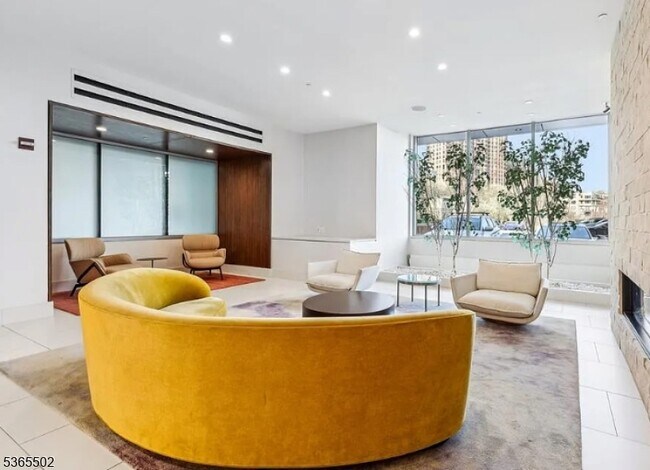 Foto del edificio - 1611 Hudson Park