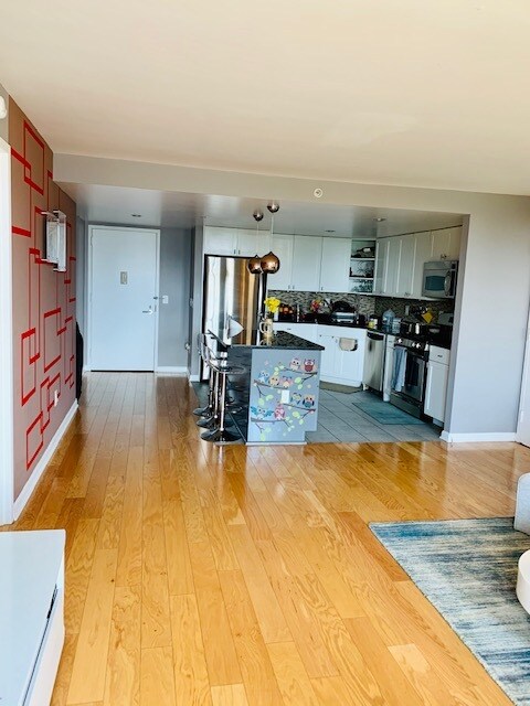 Kitchen - 700 Grove St