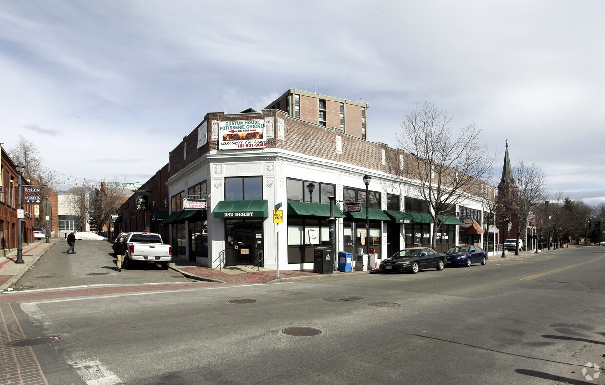 Building Photo - 282 Derby St