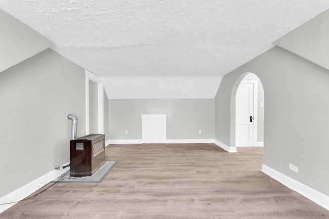 Foto del edificio - 1724 Burgess Rd