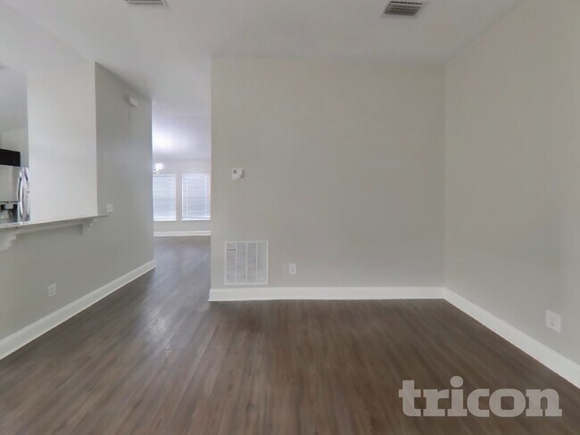 Building Photo - 2268 Eisner Dr