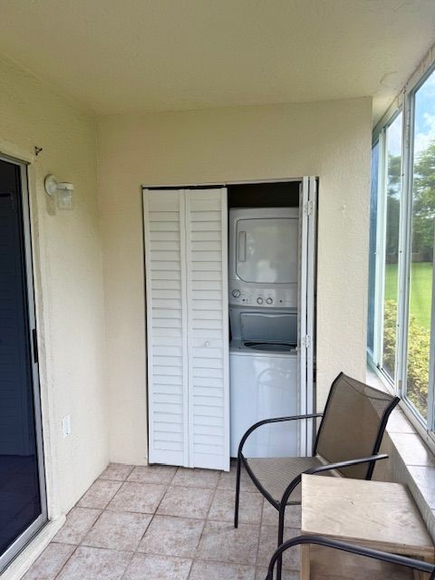 Foto del edificio - 8148 Country Rd