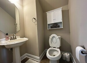 Building Photo - 307 Maverick Run Ct