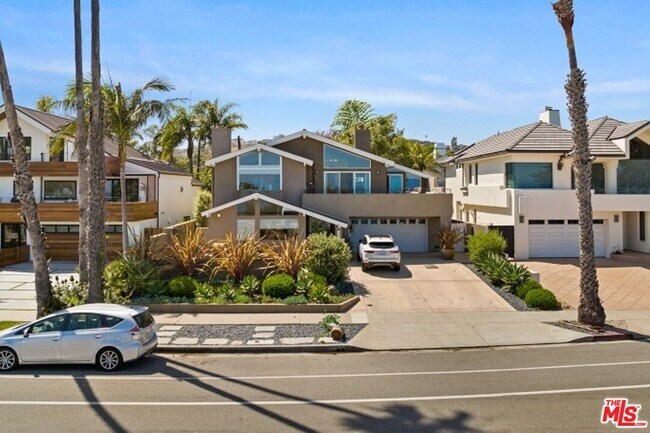 Building Photo - 1208 Shoreline Dr