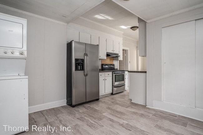 Building Photo - 2 br, 2 bath House - 800 S Howell Street
