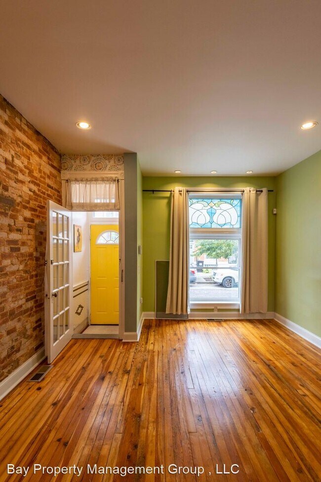 Building Photo - 3 br, 2.5 bath House - 530 S Lehigh St