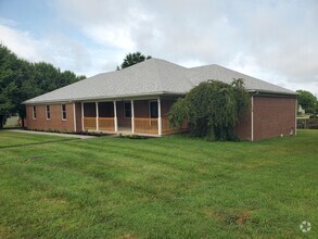 Building Photo - 108 Hogan Dr