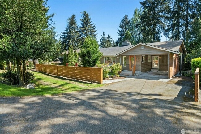 Photo - 19016 Firlands Way N House