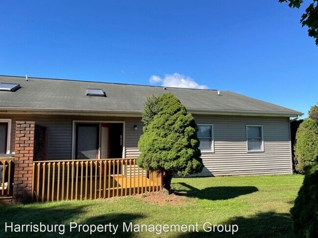 Building Photo - 2 br, 1.5 bath House - 1390 Woodridge Dr