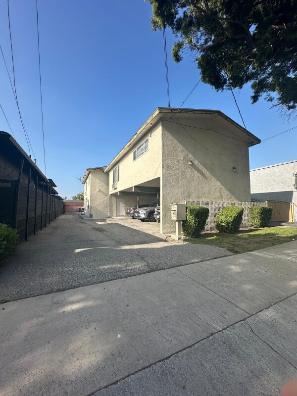 Building Photo - 16121 Clark Ave