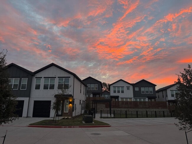 Building Photo - Collin Street, Melissa, TX 75454 - 2 BR 2....