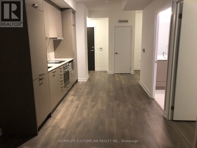 Building Photo - 10 Honeycrisp Cres