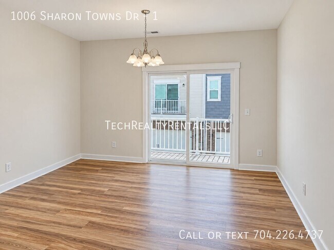 Foto del edificio - 1006 Sharon Towns Dr