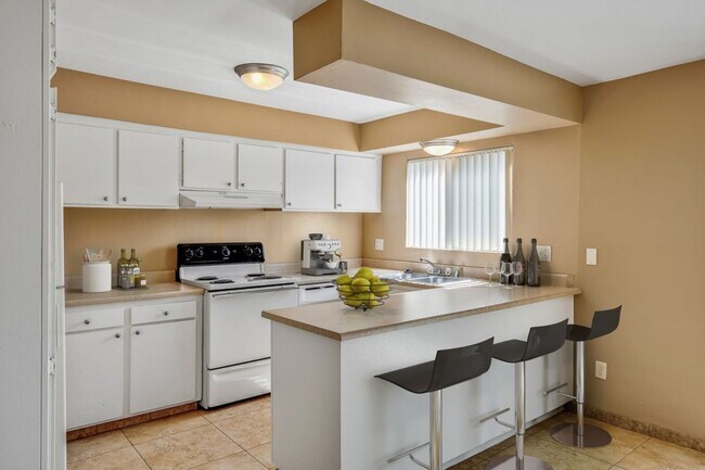 2+2 C - The Penthouse Apartments "Get up to $2675 OFF