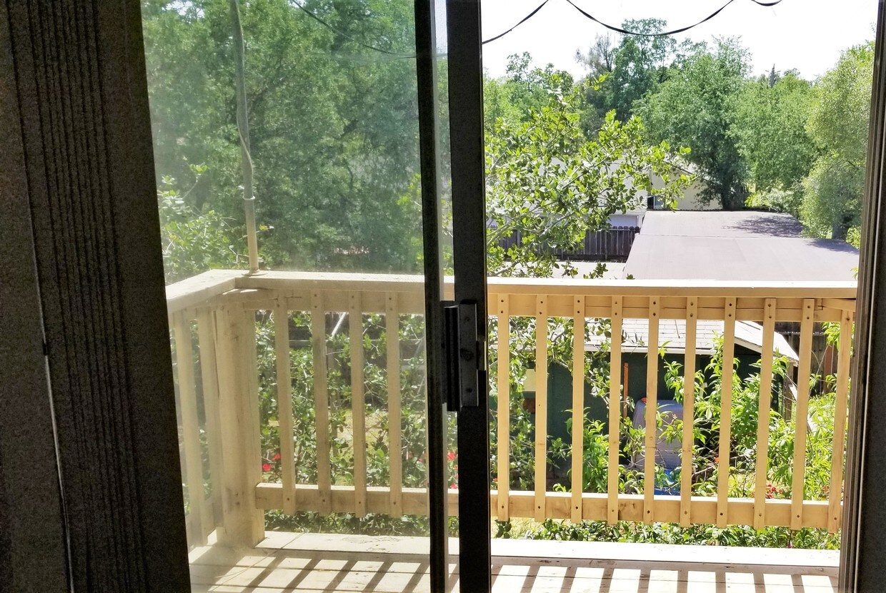 1810 Parallel St Unit 5, Shasta Lake, CA 96019 Apartment for Rent in