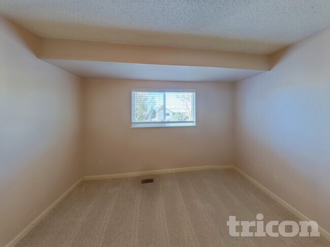 Foto del edificio - 7475 Churchwood Cir