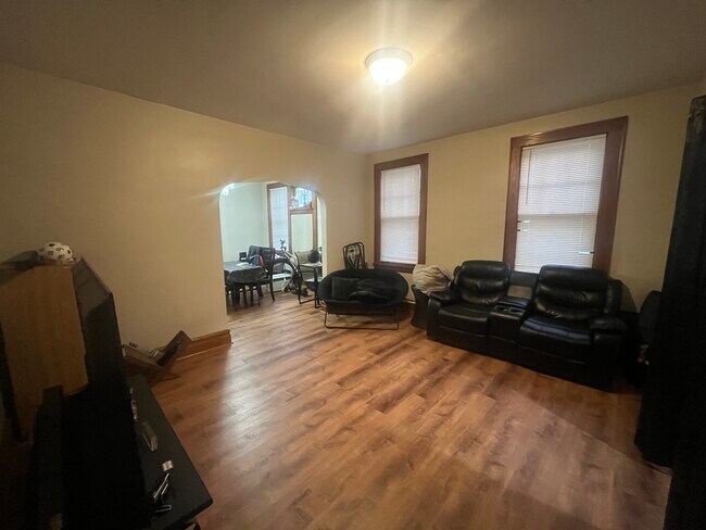 Foto del edificio - 392 N 12th St