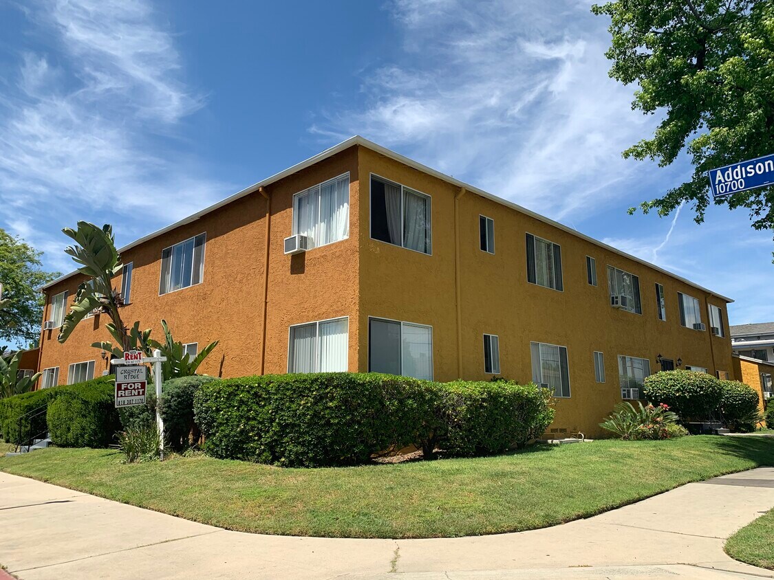 Primary Photo - 10745 Addison St