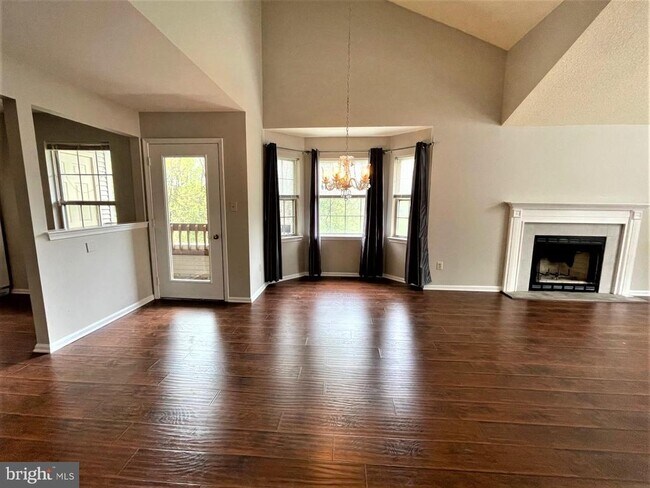 Building Photo - 3708 Waltham Ct