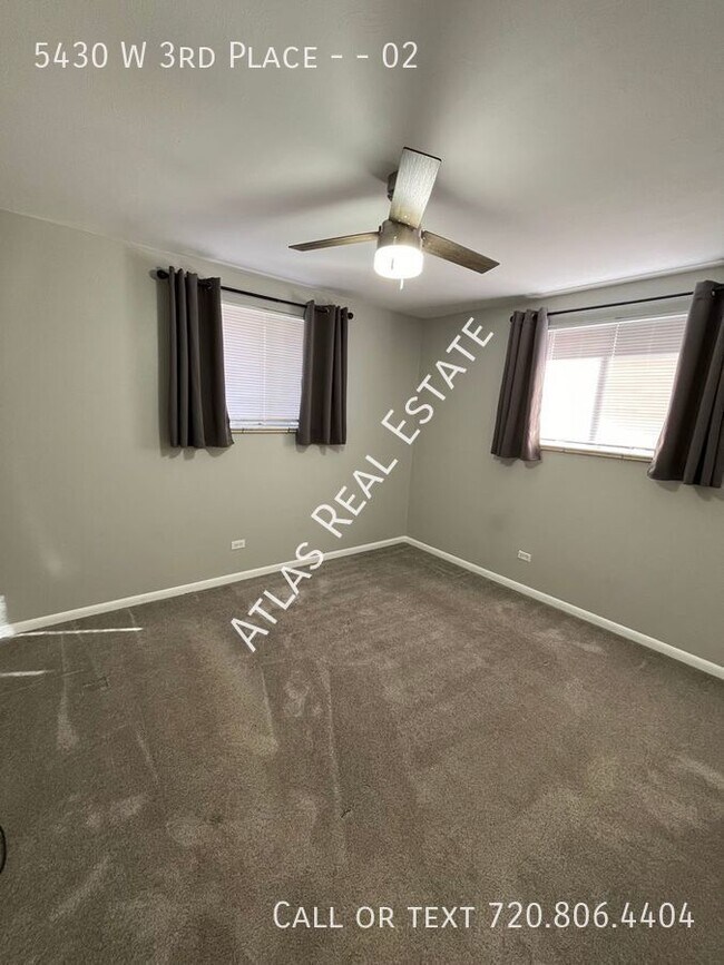 Building Photo - Cozy 2 bed, 1 bath for rent! Washer and Dr...