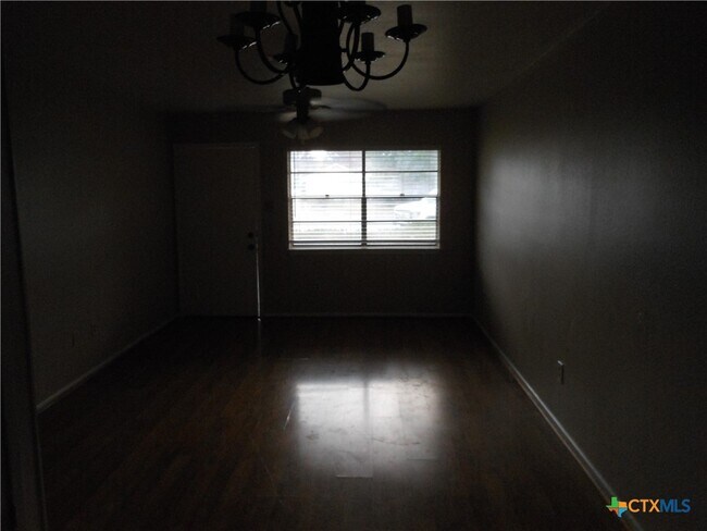 Foto del edificio - 333 Briarwood Dr