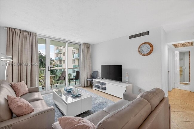 Building Photo - 3801 S Ocean Dr