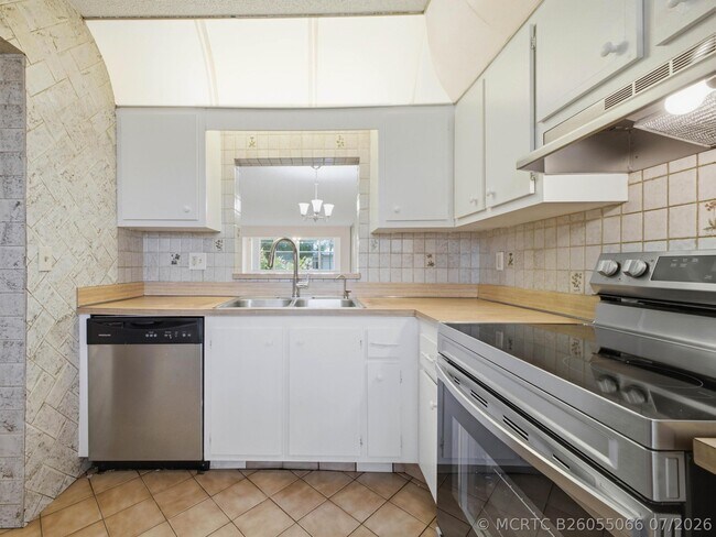 Foto del edificio - 2960 SW 22nd Ave