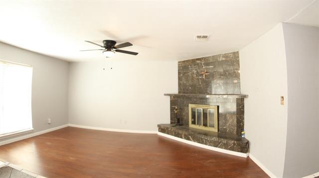 Building Photo - 1121 Independence Trail