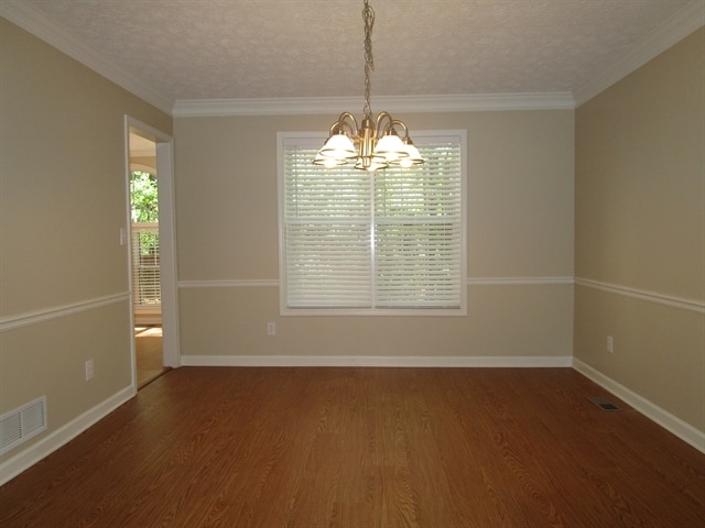 Building Photo - 700 Rosehill Ln