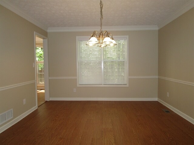 Foto del edificio - 700 Rosehill Ln