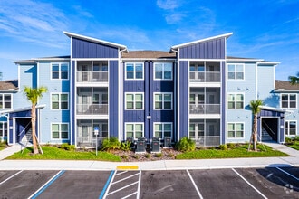 Building Photo - Dream Winter Haven