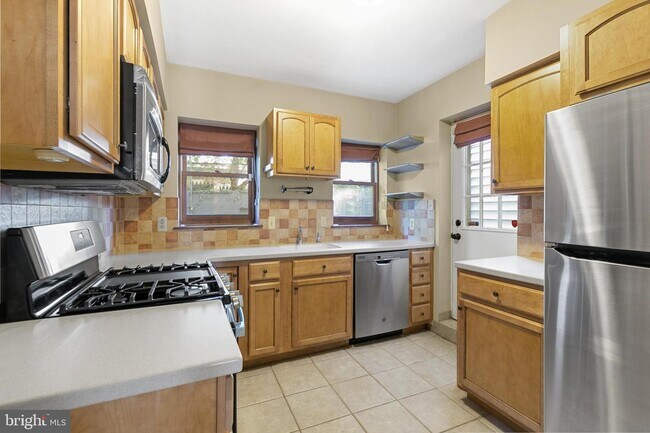 Foto del edificio - 2025 Pemberton St