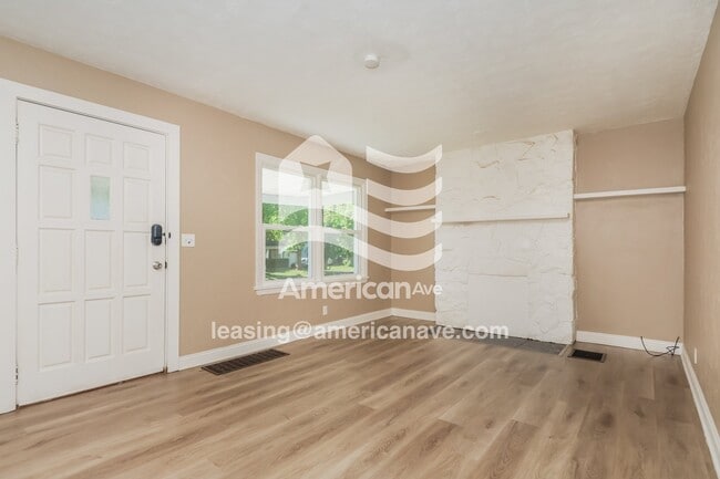 Building Photo - 142 S Delmar Ave