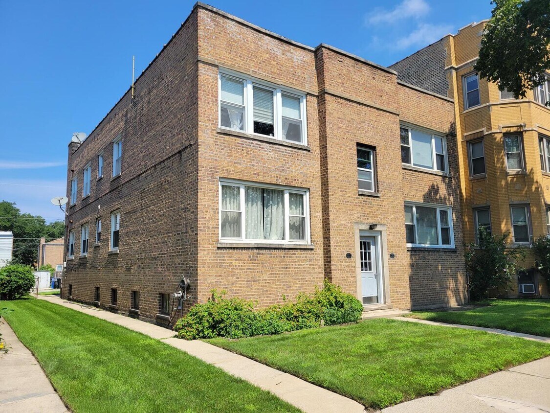 Foto del edificio - 2636 W Berwyn Ave