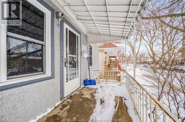 Photo du bâtiment - 1153 Gladstone Ave